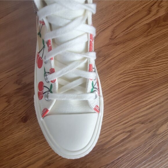 ⭐Converse Ctas Lift Platform Cherries 7.5 Womens Shoes Egret Red Sneaker A08096C - Picture 13 of 13